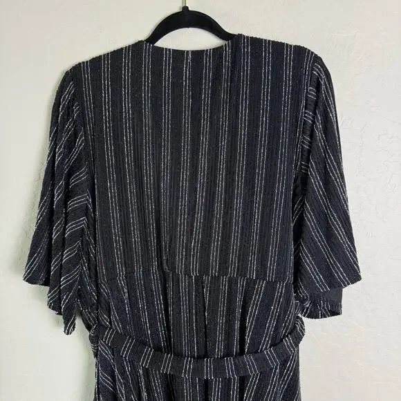 Torrid Black Metallic Lurex Stripe Wrap Dress 4X 12153634 - Picture 9 of 14